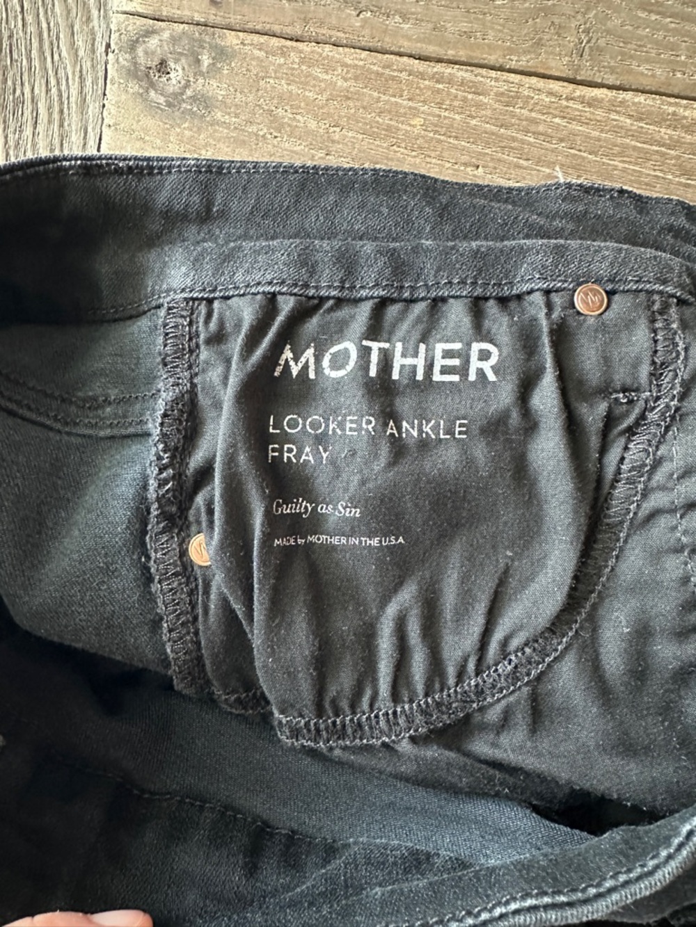 MOTHER Looker Ankle Fray Jeans - Black
